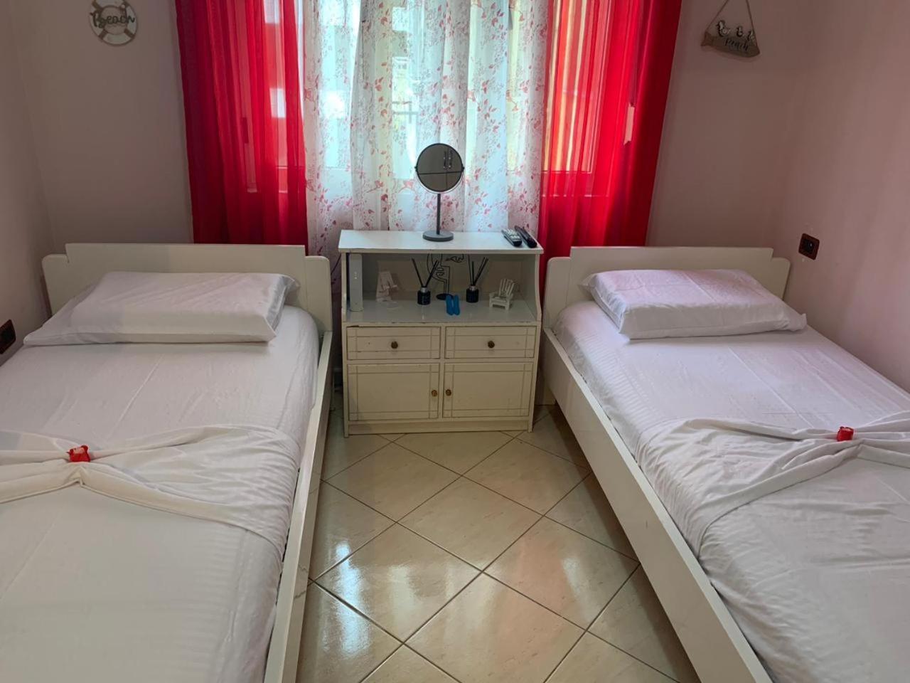 Lungomare Apartment Sea Home Vlorë Buitenkant foto