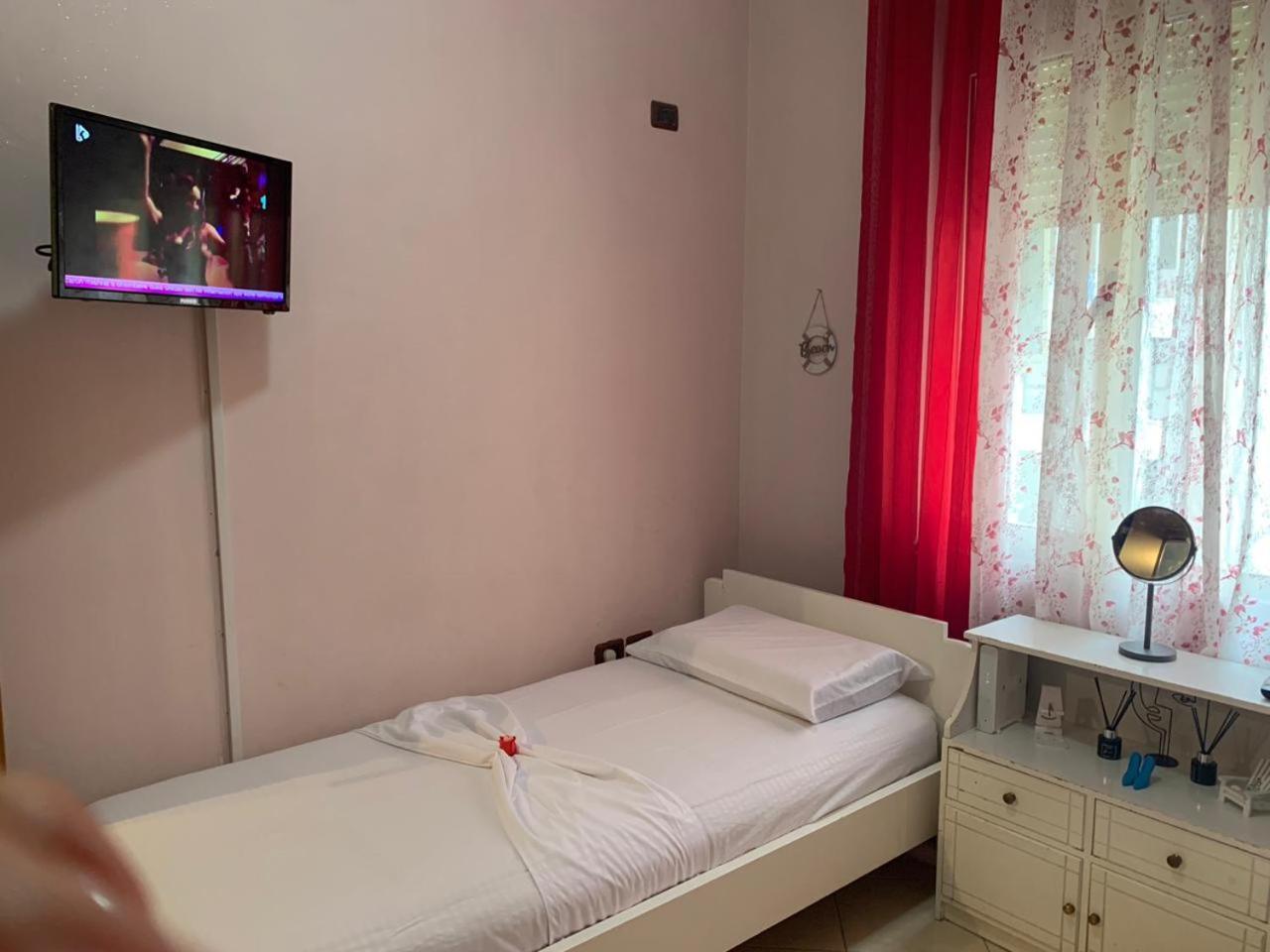 Lungomare Apartment Sea Home Vlorë Buitenkant foto